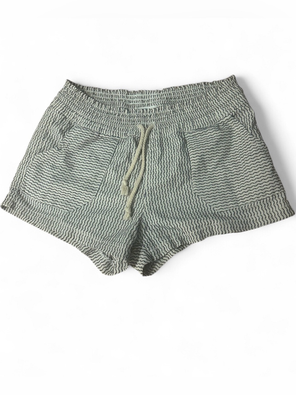 Cali 1850 white and black wavy striped shorts